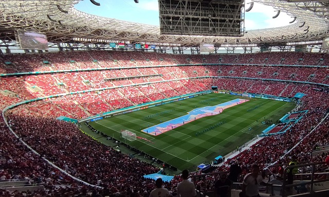 他不仅在比 他不仅在比